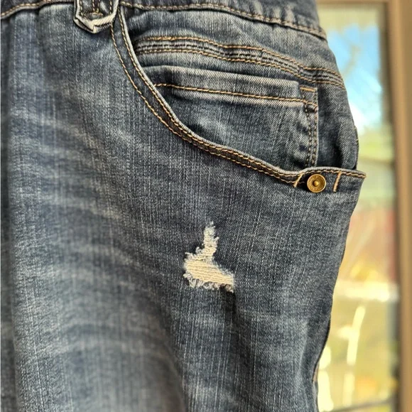 Plus Size Jeans 22W Democracy Blue Distressed Straight Leg Cropped Curvy Jeans - Picture 4 of 6